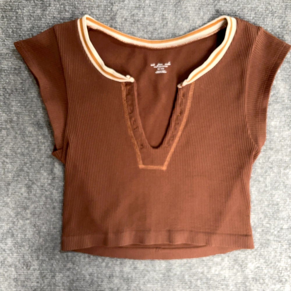 Out From Under Urban Outfitters M L Brown Ribbed Crop Top Stretch V Neck Y2K